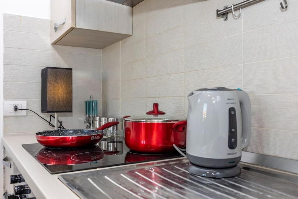 Apartment Roma Relax 2 Con Wifi-Ac-Netflix ภายนอก รูปภาพ