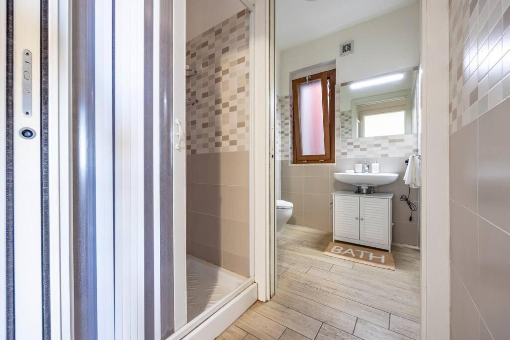 Apartment Roma Relax 2 Con Wifi-Ac-Netflix ภายนอก รูปภาพ