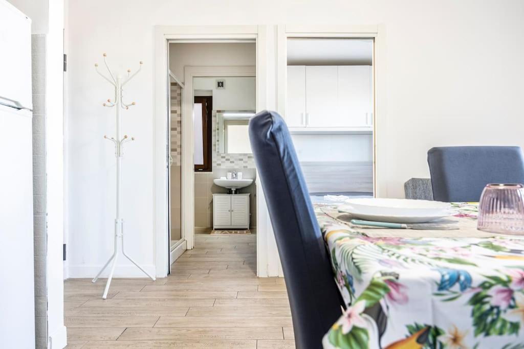Apartment Roma Relax 2 Con Wifi-Ac-Netflix ภายนอก รูปภาพ