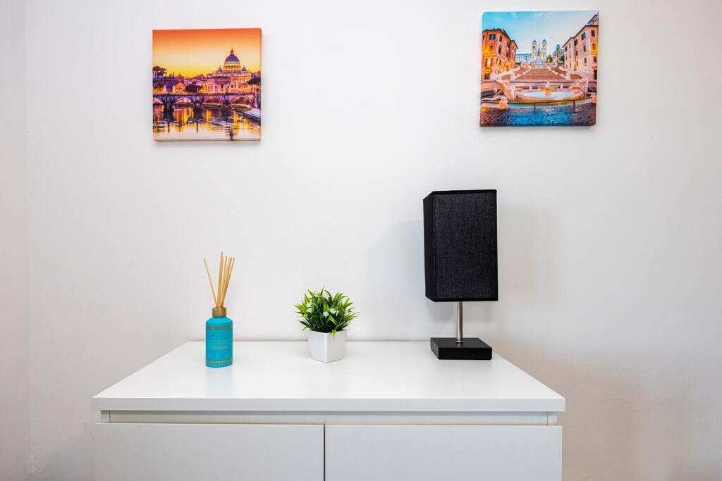 Apartment Roma Relax 2 Con Wifi-Ac-Netflix ภายนอก รูปภาพ